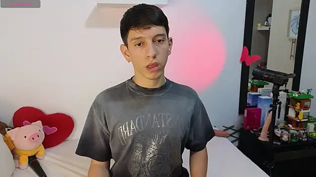 milky  boy  online show from 04-07-26, 11:37