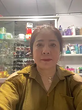 Snapshot of Cesywet chatting on 02-12-25, 01:52 Cesywet online show from 02-12-25, 01:52