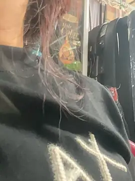 Snapshot of Cesywet chatting on 02-16-25, 03:15 Cesywet online show from 02-16-25, 03:15