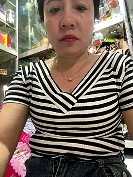 Snapshot of Cesywet chatting on 09-11-25, 06:24 Cesywet online show from 09-11-25, 06:24