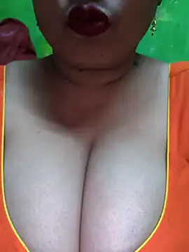 Snapshot of Rinki_Guptaa chatting on 01-15-25, 06:08 Rinki Guptaa online show from 01-15-25, 06:08