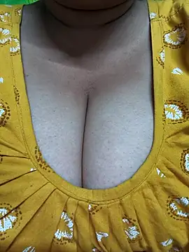 Snapshot of Rinki_Guptaa chatting on 02-27-25, 06:09 Rinki Guptaa online show from 02-27-25, 06:09