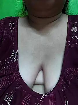 Snapshot of Rinki_Guptaa chatting on 03-02-25, 06:51 Rinki Guptaa online show from 03-02-25, 06:51