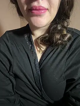 Elinatiranda online show from 03-26-26, 01:49