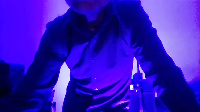 Snapshot of brunoguunot chatting on 02-21-26, 01:45 brunoguunot online show from 02-21-26, 01:45