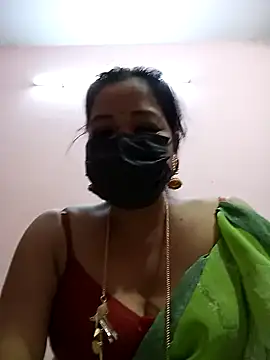 Snapshot of Tamil_sreelekha chatting on 12-20-24, 05:18 Tamil sreelekha online show from 12-20-24, 05:18