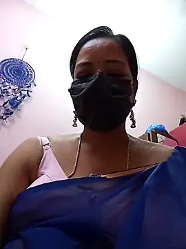 Snapshot of Tamil_sreelekha chatting on 01-12-25, 03:14 Tamil sreelekha online show from 01-12-25, 03:14