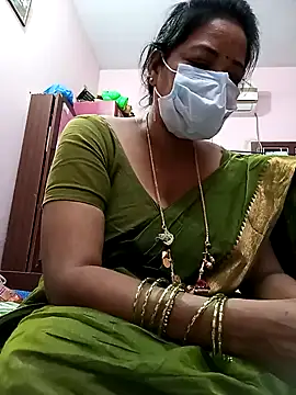 Snapshot of Tamil_sreelekha chatting on 01-31-25, 04:59 Tamil sreelekha online show from 01-31-25, 04:59