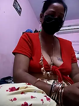 Snapshot of Tamil_sreelekha chatting on 02-05-25, 02:19 Tamil sreelekha online show from 02-05-25, 02:19