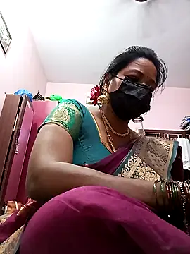 Snapshot of Tamil_sreelekha chatting on 02-09-25, 04:29 Tamil sreelekha online show from 02-09-25, 04:29