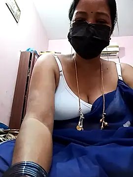 Snapshot of Tamil_sreelekha chatting on 03-20-25, 04:42 Tamil sreelekha online show from 03-20-25, 04:42