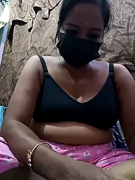Snapshot of Tamil_sreelekha chatting on 10-10-25, 05:12 Tamil sreelekha online show from 10-10-25, 05:12