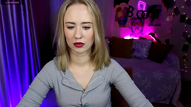 SashaBrooks online show from 11-11-25, 02:06