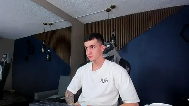 JacksonOlsenn online show from 01-16-25, 03:02