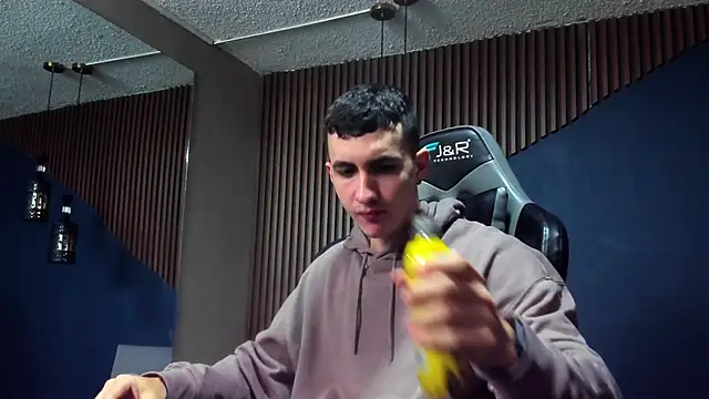 JacksonOlsenn online show from 01-18-25, 12:36
