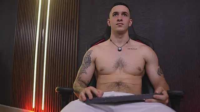 JacksonOlsenn online show from 04-16-26, 09:39