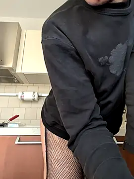 Snapshot of Passivellaxvoi chatting on 03-16-26, 02:21 Passivellaxvoi online show from 03-16-26, 02:21