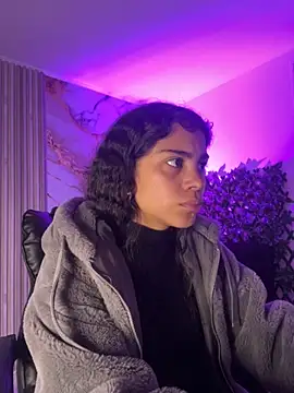 NINA 18 YEARS online show from 11-16-25, 07:52