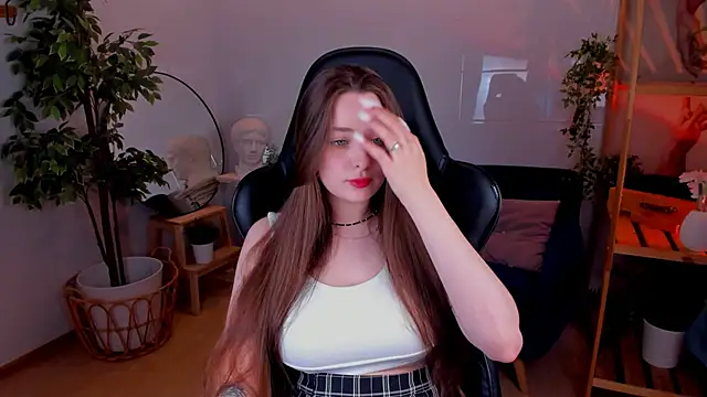 MoonLissa online show from 01-26-25, 01:04