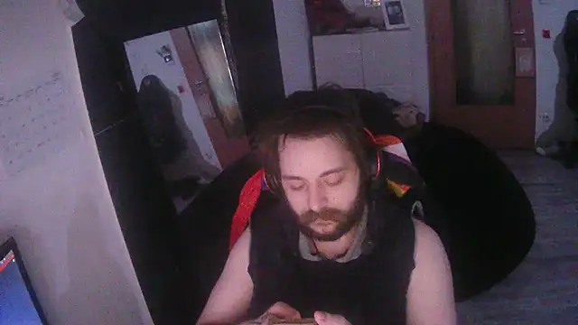 Snapshot of German_Young_Bear chatting on 01-06-26, 09:13 German Young Bear online show from 01-06-26, 09:13