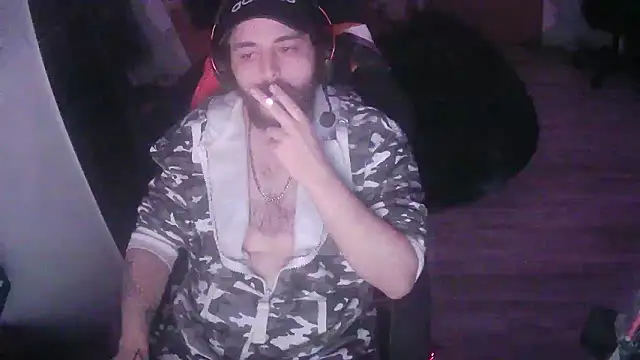 Snapshot of German_Young_Bear chatting on 01-08-26, 04:31 German Young Bear online show from 01-08-26, 04:31