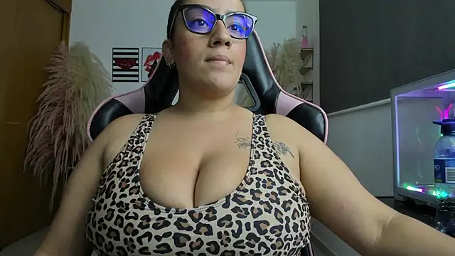 Samanthagax online show from 01-23-25, 11:15