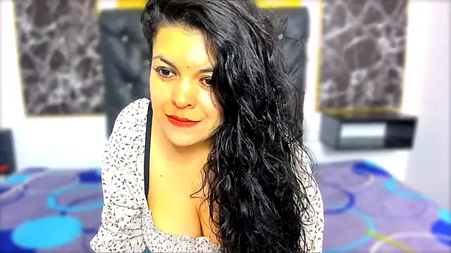 Snapshot of scarlett_w0lf chatting on 09-30-25, 03:06 scarlett w0lf online show from 09-30-25, 03:06