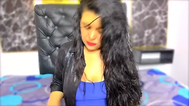 Snapshot of scarlett_w0lf chatting on 10-09-25, 03:32 scarlett w0lf online show from 10-09-25, 03:32