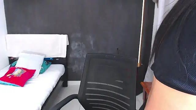 SusanLeroy online show from 04-18-26, 09:35