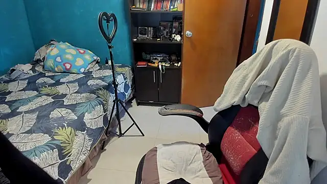 peanut tangerine online show from 09-08-25, 10:42