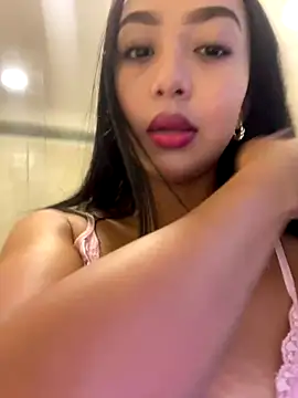 Snapshot of SOPHIACANDY19_ chatting on 11-05-25, 11:16 SOPHIACANDY19 online show from 11-05-25, 11:16