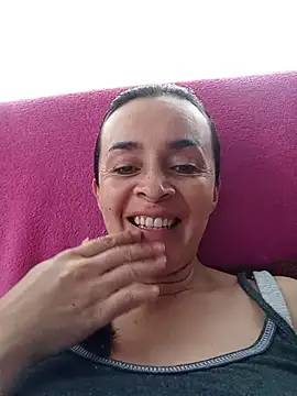 Snapshot of Samantha_Sullivan_ chatting on 05-08-26, 12:21 Samantha Sullivan online show from 05-08-26, 12:21