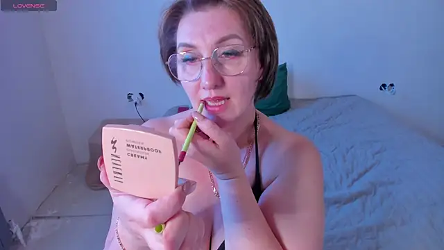 Super titssss online show from 04-28-26, 02:00