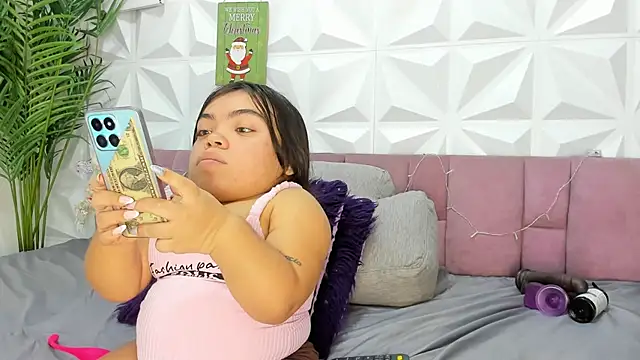 Snapshot of Michelle_Brooks chatting on 12-28-24, 02:21 Michelle Brooks online show from 12-28-24, 02:21