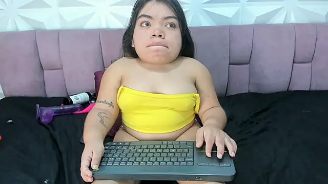 Snapshot of Michelle_Brooks chatting on 01-15-25, 04:43 Michelle Brooks online show from 01-15-25, 04:43