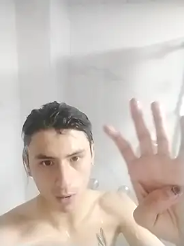 Snapshot of Alann_sr chatting on 10-19-25, 07:47 Alann sr online show from 10-19-25, 07:47