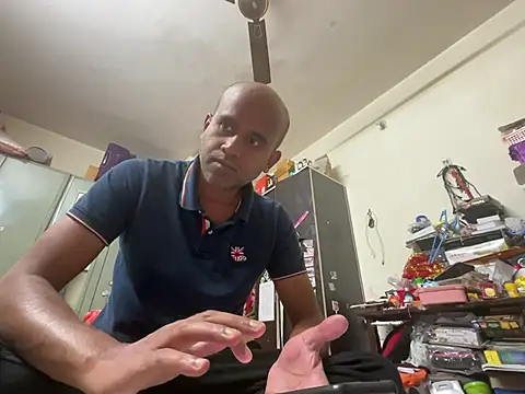 Snapshot of SammyChocolateIndian chatting on 01-12-25, 09:19 SammyChocolateIndian online show from 01-12-25, 09:19