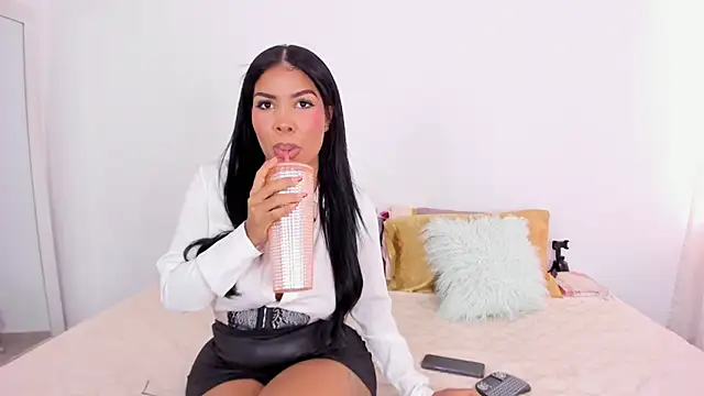 NickyBrown  online show from 02-08-25, 01:44