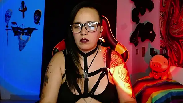 Snapshot of LilithSharon chatting on 03-15-26, 04:57 LilithSharon online show from 03-15-26, 04:57