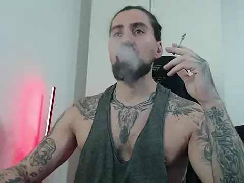 Snapshot of MateoHunk chatting on 01-09-26, 03:26 MateoHunk online show from 01-09-26, 03:26