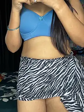 Snapshot of Hot_royalbhabhi chatting on 01-14-25, 03:26 Hot royalbhabhi online show from 01-14-25, 03:26