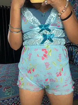 Snapshot of Hot_royalbhabhi chatting on 02-03-25, 06:07 Hot royalbhabhi online show from 02-03-25, 06:07