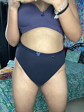 Snapshot of Hot_royalbhabhi chatting on 02-20-25, 04:36 Hot royalbhabhi online show from 02-20-25, 04:36