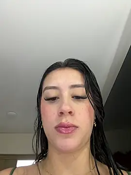 Snapshot of Karlee_rouse chatting on 02-02-26, 12:20 Karlee rouse online show from 02-02-26, 12:20