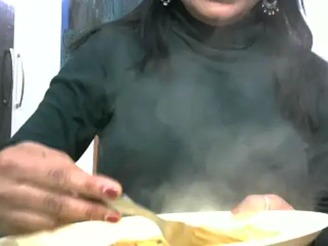 Snapshot of l_l_ish chatting on 01-03-25, 08:00 l l ish online show from 01-03-25, 08:00