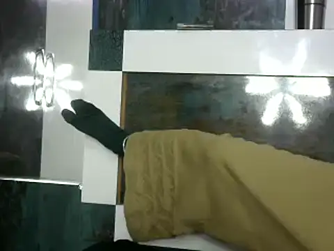 Snapshot of l_l_ish chatting on 01-03-25, 11:25 l l ish online show from 01-03-25, 11:25