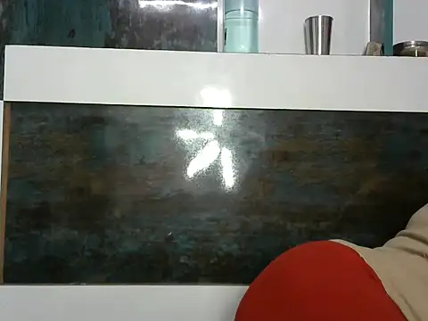 Snapshot of l_l_ish chatting on 01-20-25, 09:24 l l ish online show from 01-20-25, 09:24
