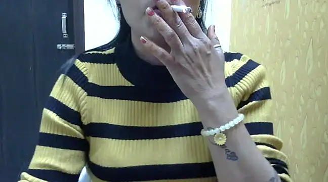 Snapshot of l_l_ish chatting on 02-28-25, 05:04 l l ish online show from 02-28-25, 05:04