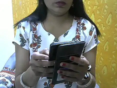 Snapshot of l_l_ish chatting on 03-09-25, 07:45 l l ish online show from 03-09-25, 07:45