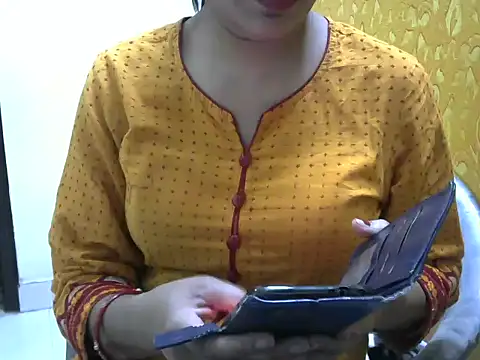 Snapshot of l_l_ish chatting on 03-22-25, 05:17 l l ish online show from 03-22-25, 05:17